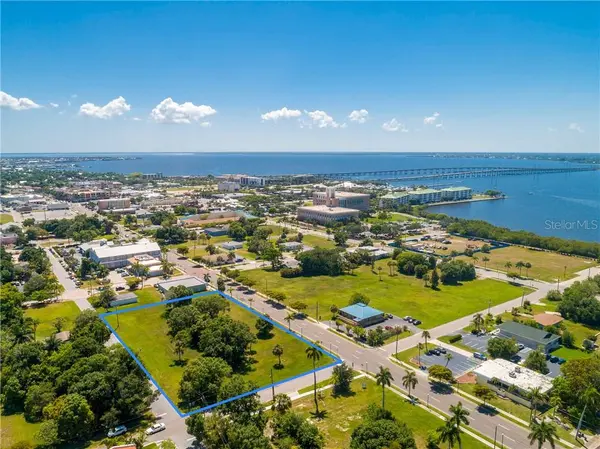 427,407, 417, 425 E OLYMPIA AVE, Punta Gorda, FL 33950