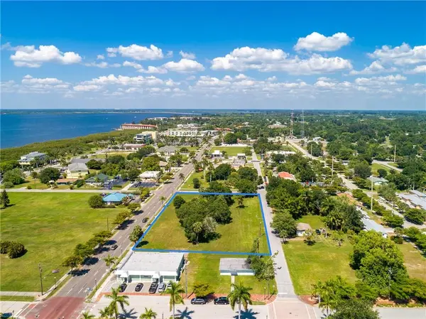 427,407, 417, 425 E OLYMPIA AVE, Punta Gorda, FL 33950