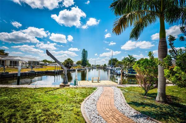 129 COUSLEY DR SE, Port Charlotte, FL 33952