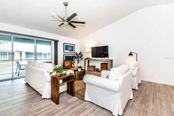 215 LEWIS CIR #111, Punta Gorda, FL 33950