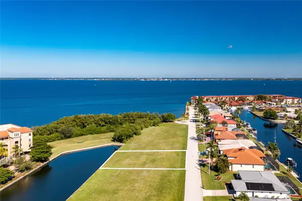 65 COLONY POINT DR, Punta Gorda, FL 33950