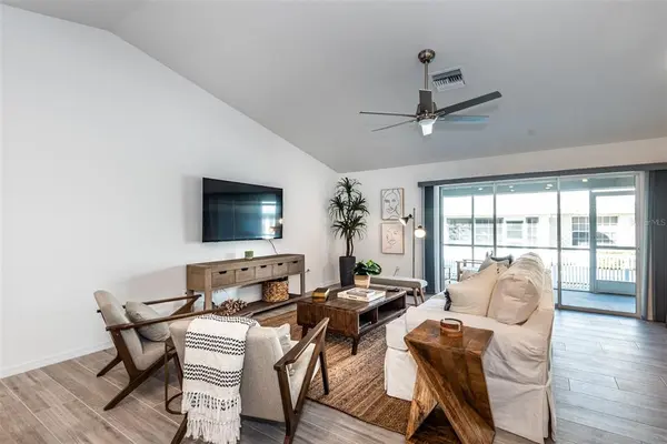 215 LEWIS CIR #112, Punta Gorda, FL 33950