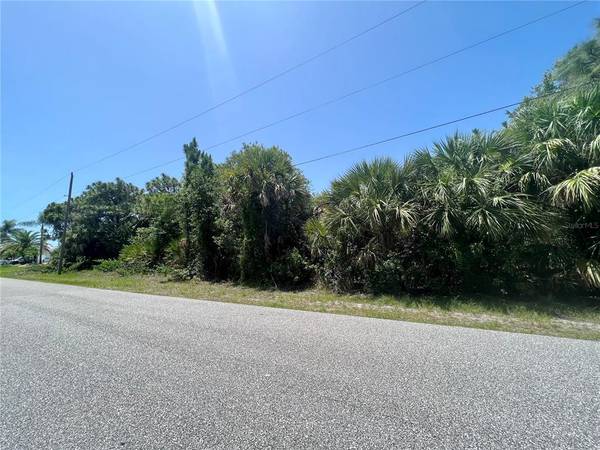 9068 CARNATION AVE, Englewood, FL 34224