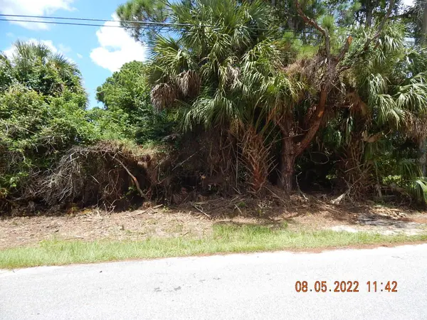 REDWOOD TER, North Port, FL 34286
