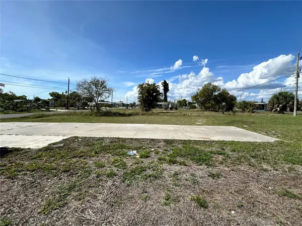 1427 SEAGULL DR, Englewood, FL 34224
