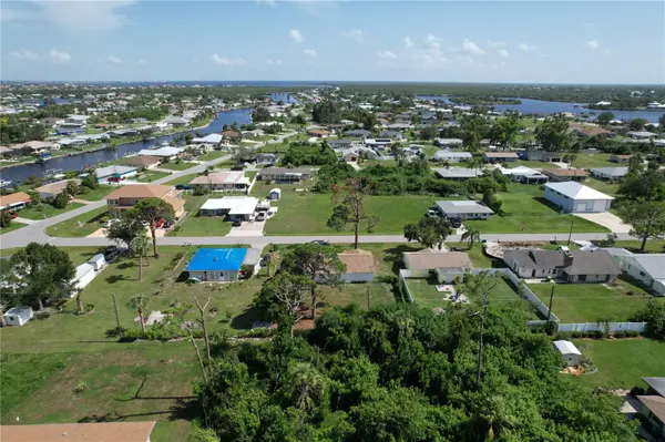 507 MERIDAN AVE NW, Port Charlotte, FL 33952