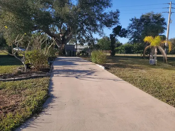 6880 PLEASANT CT, North Port, FL 34287