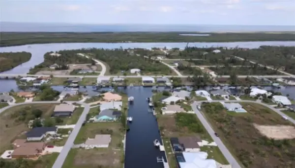 15442 MCCOMB CIR, Port Charlotte, FL 33981