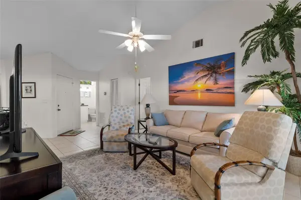 235 SOUTHAMPTON LN #276, Venice, FL 34293