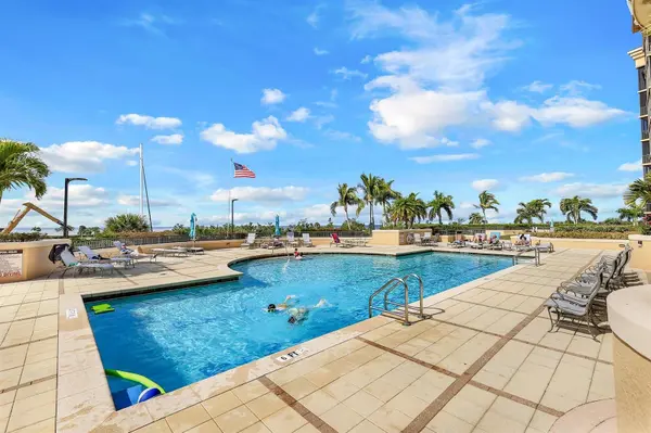 3313 SUNSET KEY CIR #404, Punta Gorda, FL 33955