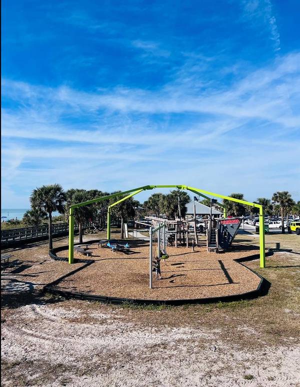 35 PINE VALLEY LN, Rotonda West, FL 33947