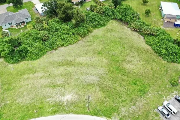 2633 MAGDALINA DR, Punta Gorda, FL 33950
