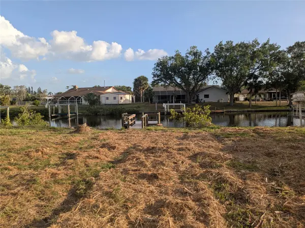 18641 KLINGLER CIR, Port Charlotte, FL 33948