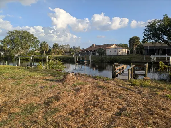18641 KLINGLER CIR, Port Charlotte, FL 33948