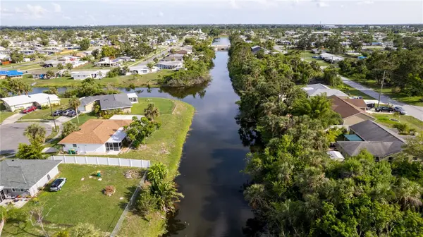 1556 BIRCHCREST BLVD, Port Charlotte, FL 33952