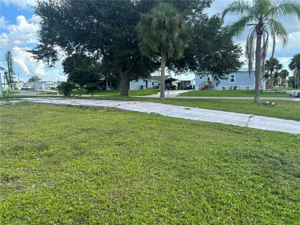 1533 BLUE HERON DR, Englewood, FL 34224