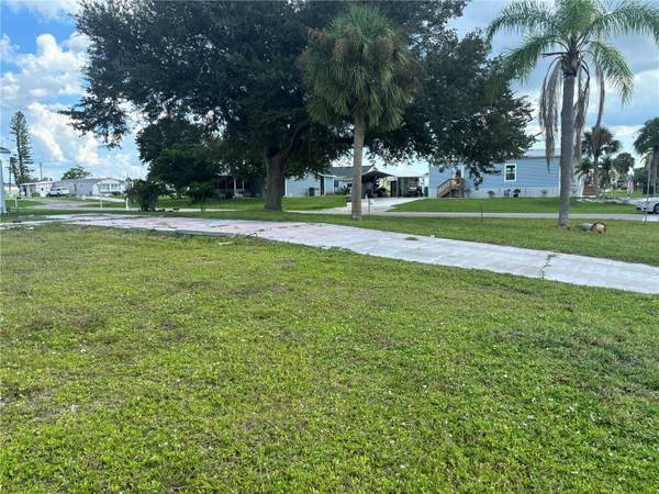 1533 BLUE HERON DR, Englewood, FL 34224