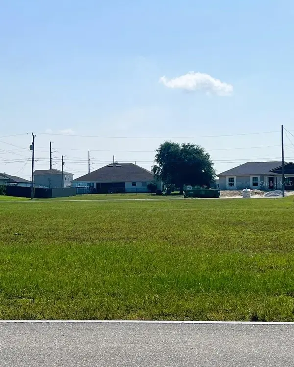 2713 SANTA BARBARA BLVD N, Cape Coral, FL 33993