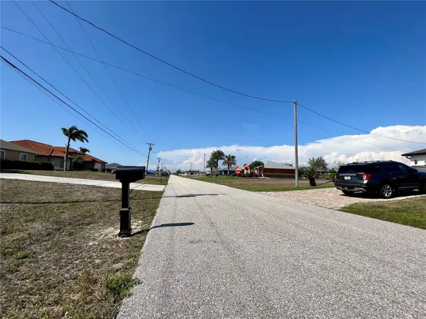 2204 NW 6TH PL, Cape Coral, FL 33993
