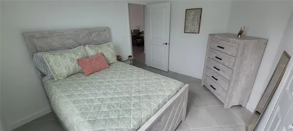 8716 SAINT KITTS CIR, Englewood, FL 34224
