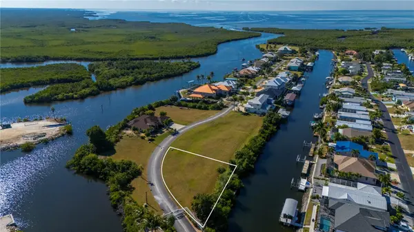 5407 SEA EDGE DR, Punta Gorda, FL 33950