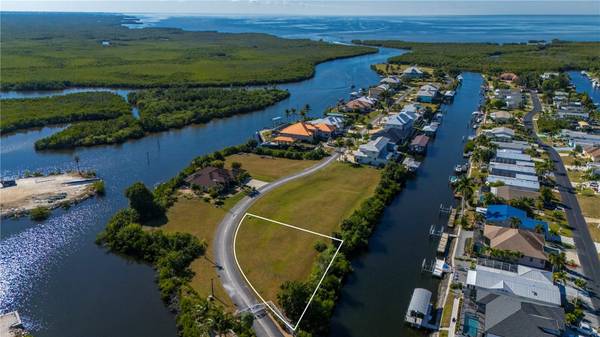 5407 SEA EDGE DR, Punta Gorda, FL 33950