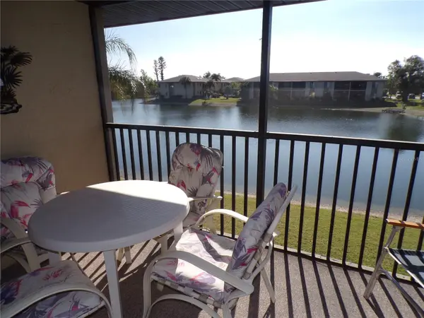 4016 OAKVIEW DR #J9, Port Charlotte, FL 33980