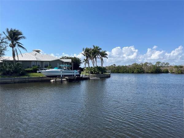 21081 EDGEWATER DR, Port Charlotte, FL 33952