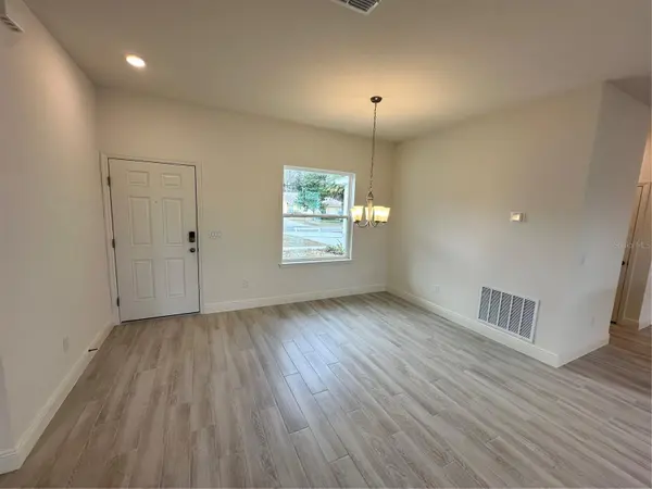 14 LONDONDERRY DR, Palm Coast, FL 32137
