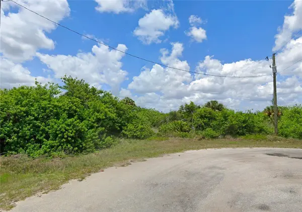 8308 LENA CT, Labelle, FL 33935