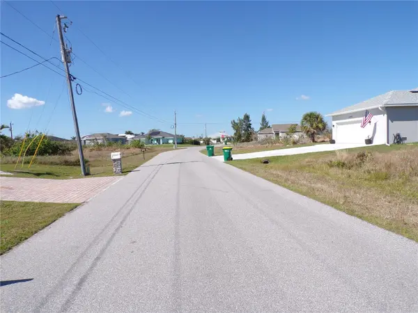 15547 MCCOMB CIR, Port Charlotte, FL 33981