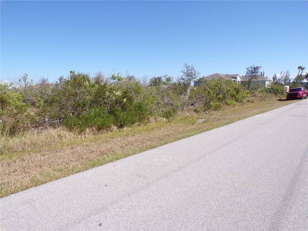 15547 MCCOMB CIR, Port Charlotte, FL 33981