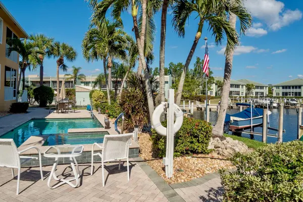 3216 PURPLE MARTIN DR #121, Punta Gorda, FL 33950