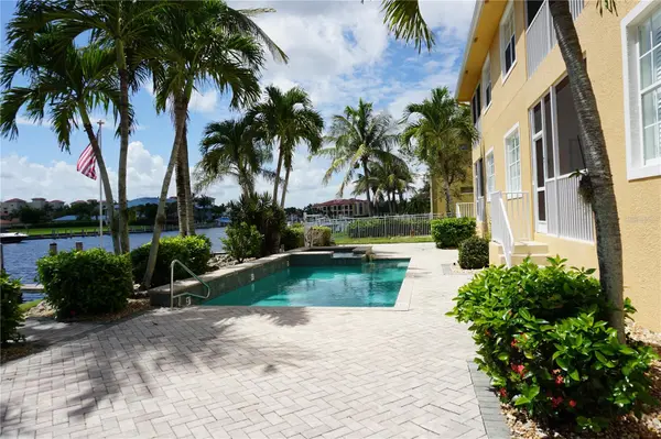 3216 PURPLE MARTIN DR #121, Punta Gorda, FL 33950