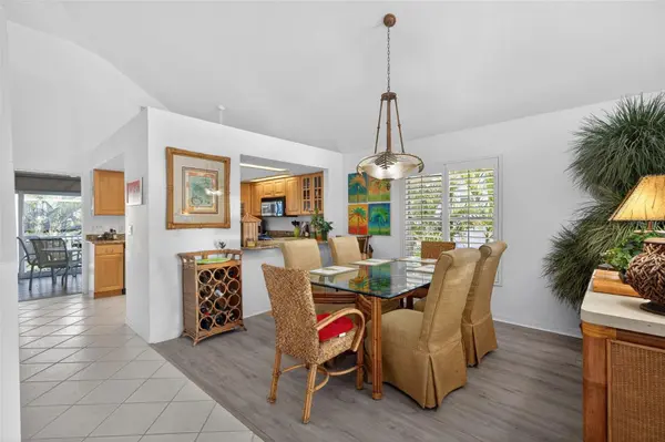 12130 SIESTA DR, Fort Myers Beach, FL 33931