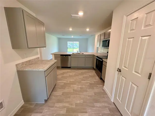 12 ROYAL LEAF LN, Palm Coast, FL 32164