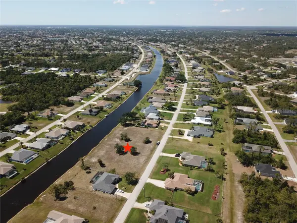 826 BOUNDARY BLVD, Rotonda West, FL 33947