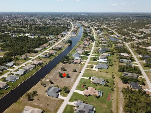 826 BOUNDARY BLVD, Rotonda West, FL 33947