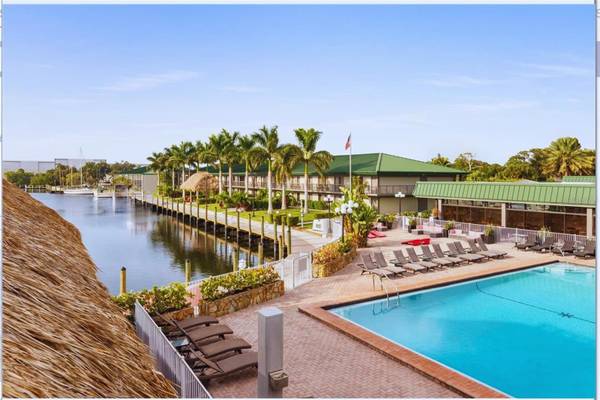 7150 N TAMIAMI TRL #S-600, Sarasota, FL 34243