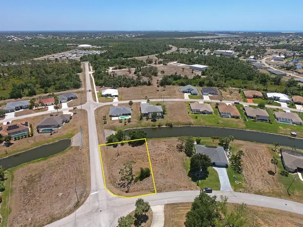133 FAIRWAY RD, Rotonda West, FL 33947