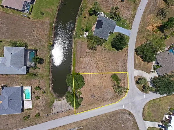 133 FAIRWAY RD, Rotonda West, FL 33947