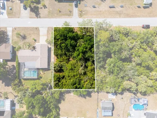868 MENSH TER NW, Port Charlotte, FL 33948