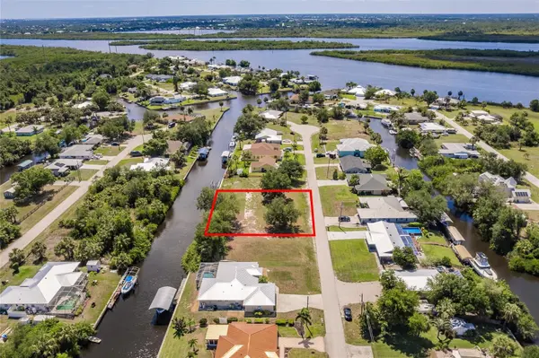 28451 SILVER PALM DR, Punta Gorda, FL 33982