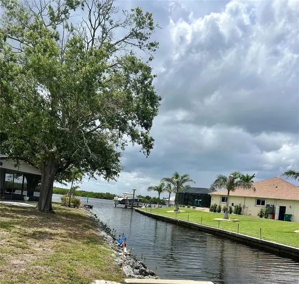 3273 SANTA BARBARA DR, Punta Gorda, FL 33983
