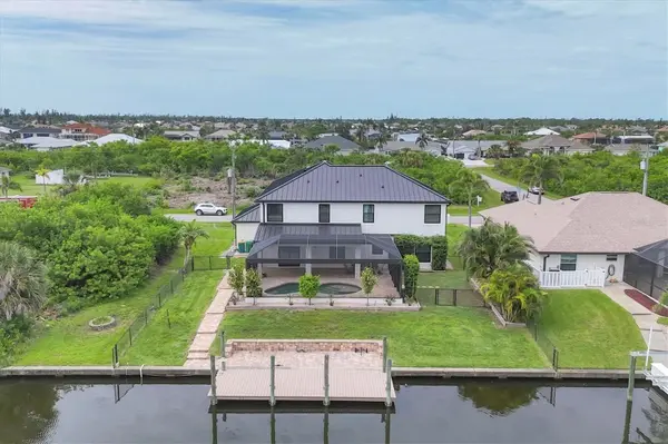 15530 AQUA CIR, Port Charlotte, FL 33981