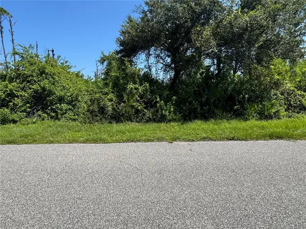 12420 SUNNILAND AVE, Port Charlotte, FL 33981