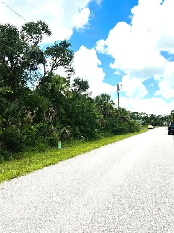 323 CANORA DR, Port Charlotte, FL 33954