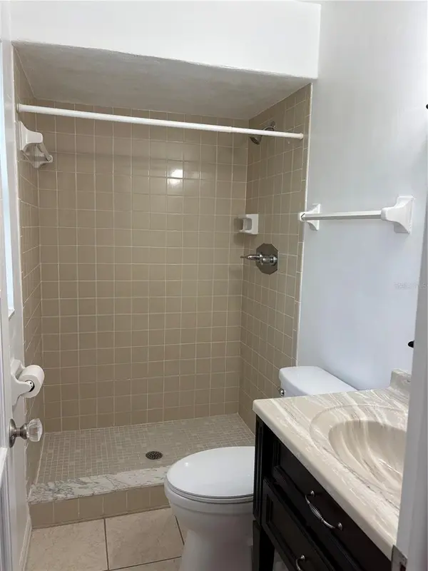6418 W PARIS ST, Tampa, FL 33634