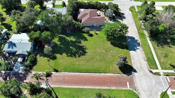 527 PALM AVE, Punta Gorda, FL 33950