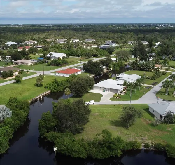 3690 PEACE RIVER DR, Punta Gorda, FL 33983
